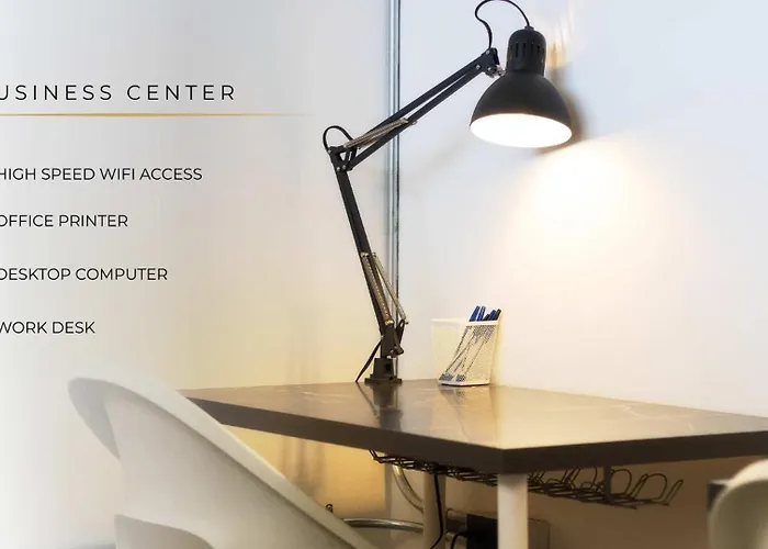 L202 Ac Panoramic Rooftop Views Apartment