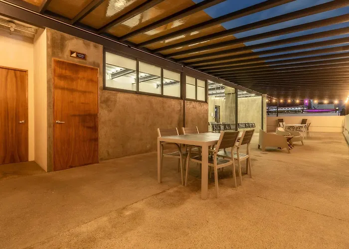 L202 Ac Panoramic Rooftop Views *